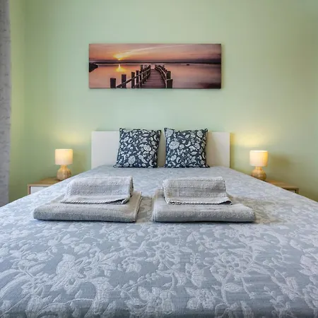 Riviera Flat T1 Portimao